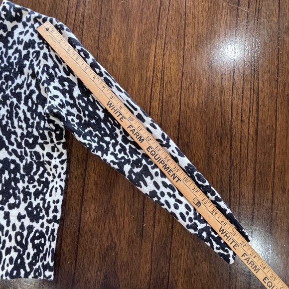 Lord & Taylor Cashmere button up crew neck cardigan size PM (fits smaller) - Picture 13 of 16